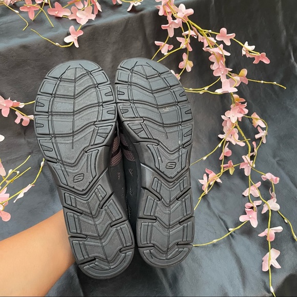 Skechers Woman’s Black Running Shoes size 10 - Picture 5 of 8